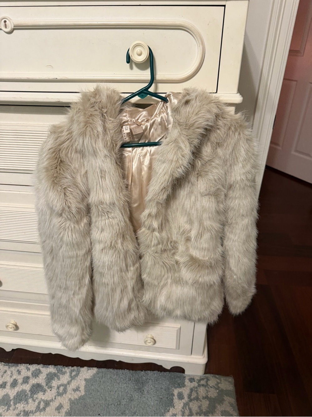Express Faux Fur Jacket in Light Beige